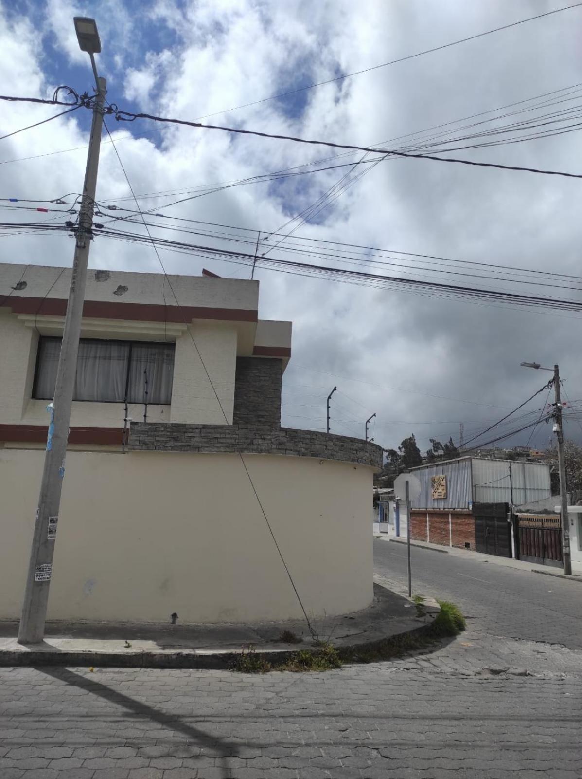 Hostel Tierra De Fuego Латакунга Экстерьер фото